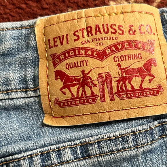 Levi's High Rise 721 Skinny Jeans in Light Blue - size 30- new or like new - Picture 5 of 8